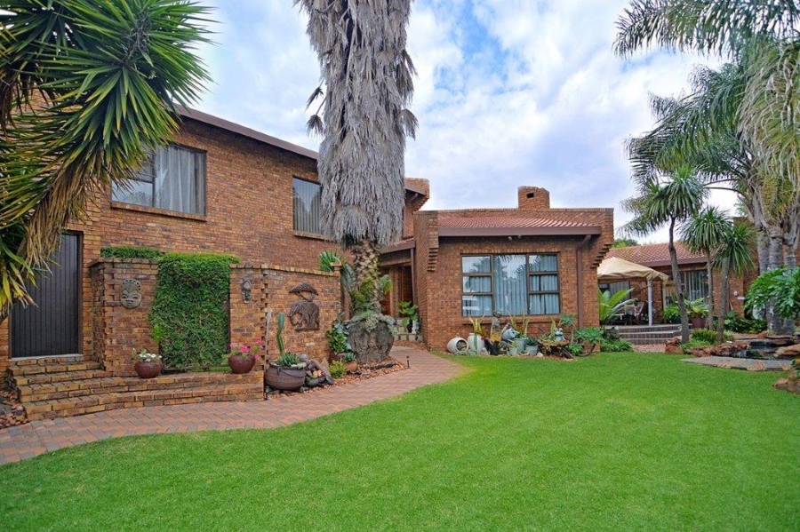 4 Bedroom Property for Sale in Marais Steyn Park Gauteng