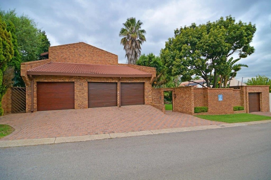4 Bedroom Property for Sale in Marais Steyn Park Gauteng
