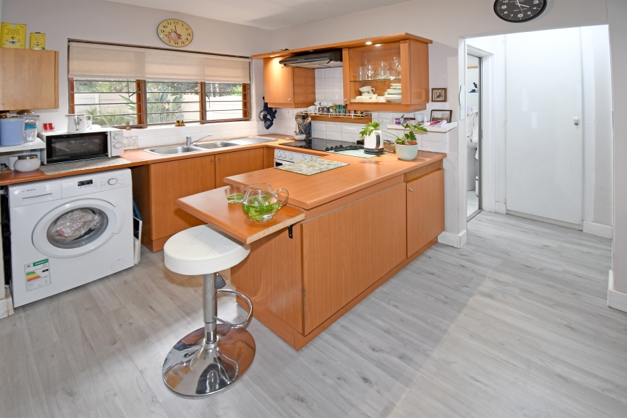 1 Bedroom Property for Sale in Craighall Gauteng