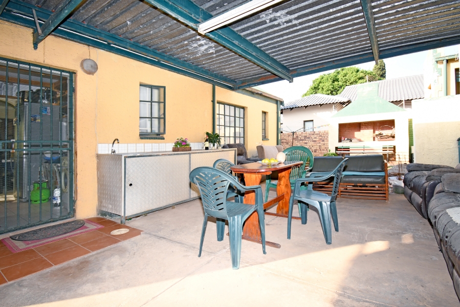 7 Bedroom Property for Sale in Albertville Gauteng