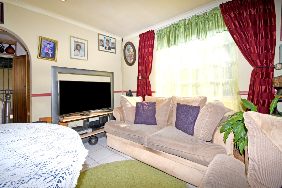 7 Bedroom Property for Sale in Albertville Gauteng