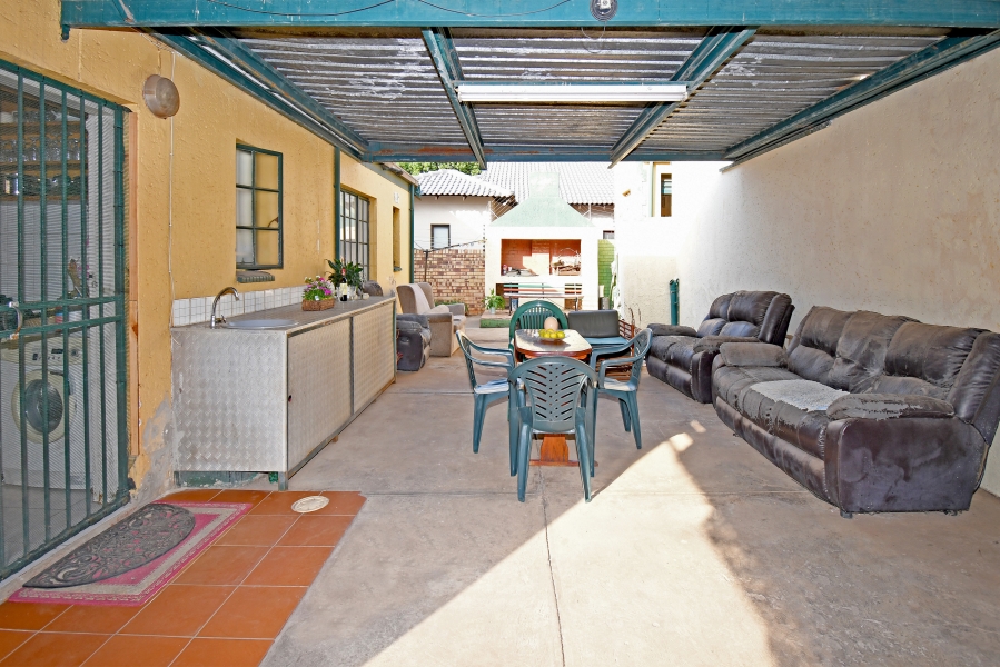 7 Bedroom Property for Sale in Albertville Gauteng