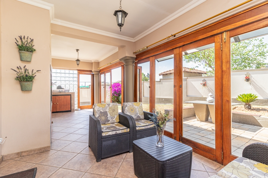 3 Bedroom Property for Sale in Ruimsig Country Estate Gauteng