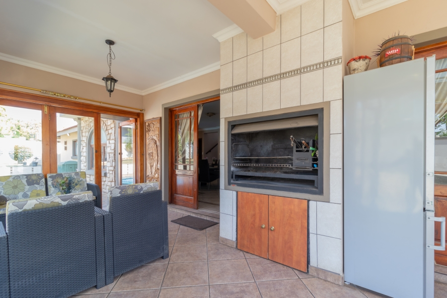 3 Bedroom Property for Sale in Ruimsig Country Estate Gauteng