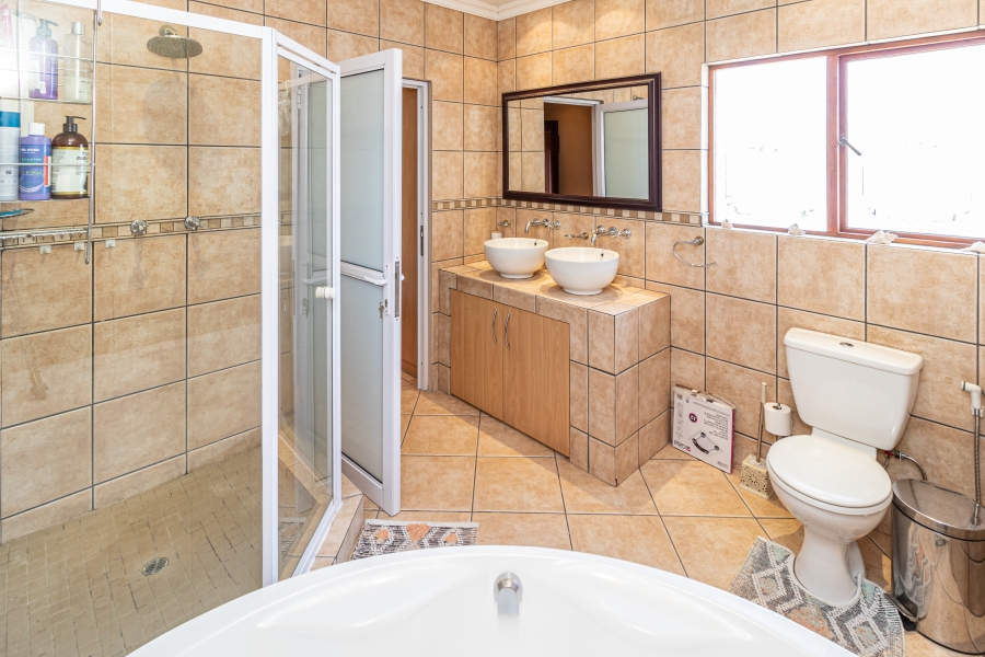3 Bedroom Property for Sale in Ruimsig Country Estate Gauteng
