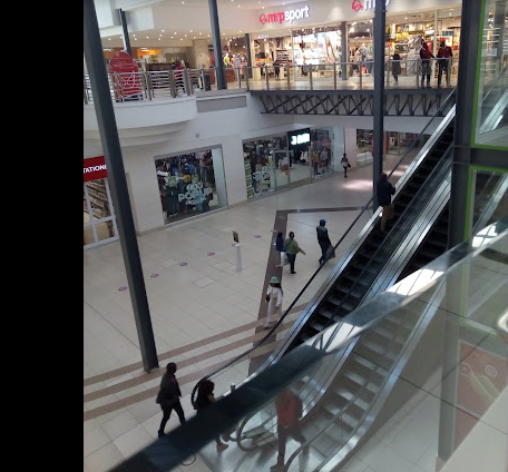 To Let Commercial Property for Rent in New Redruth Gauteng