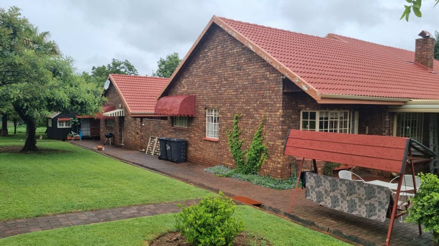 7 Bedroom Property for Sale in Lyttelton Manor Gauteng