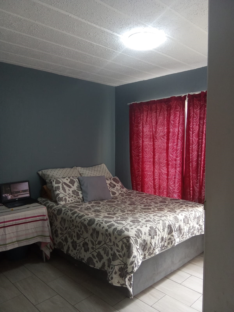 2 Bedroom Property for Sale in Horison Gauteng