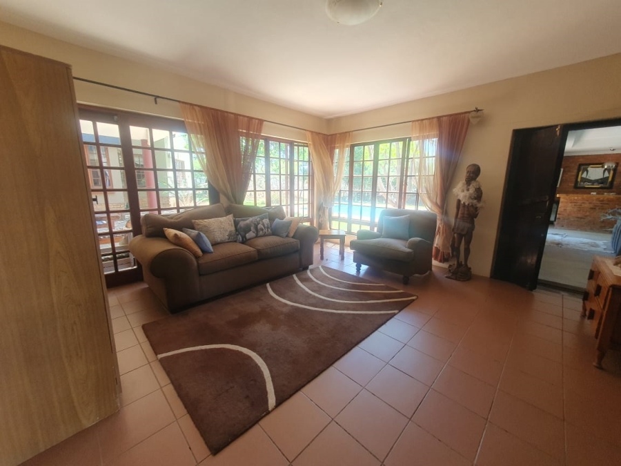 5 Bedroom Property for Sale in Pebble Rock Golf Village Gauteng