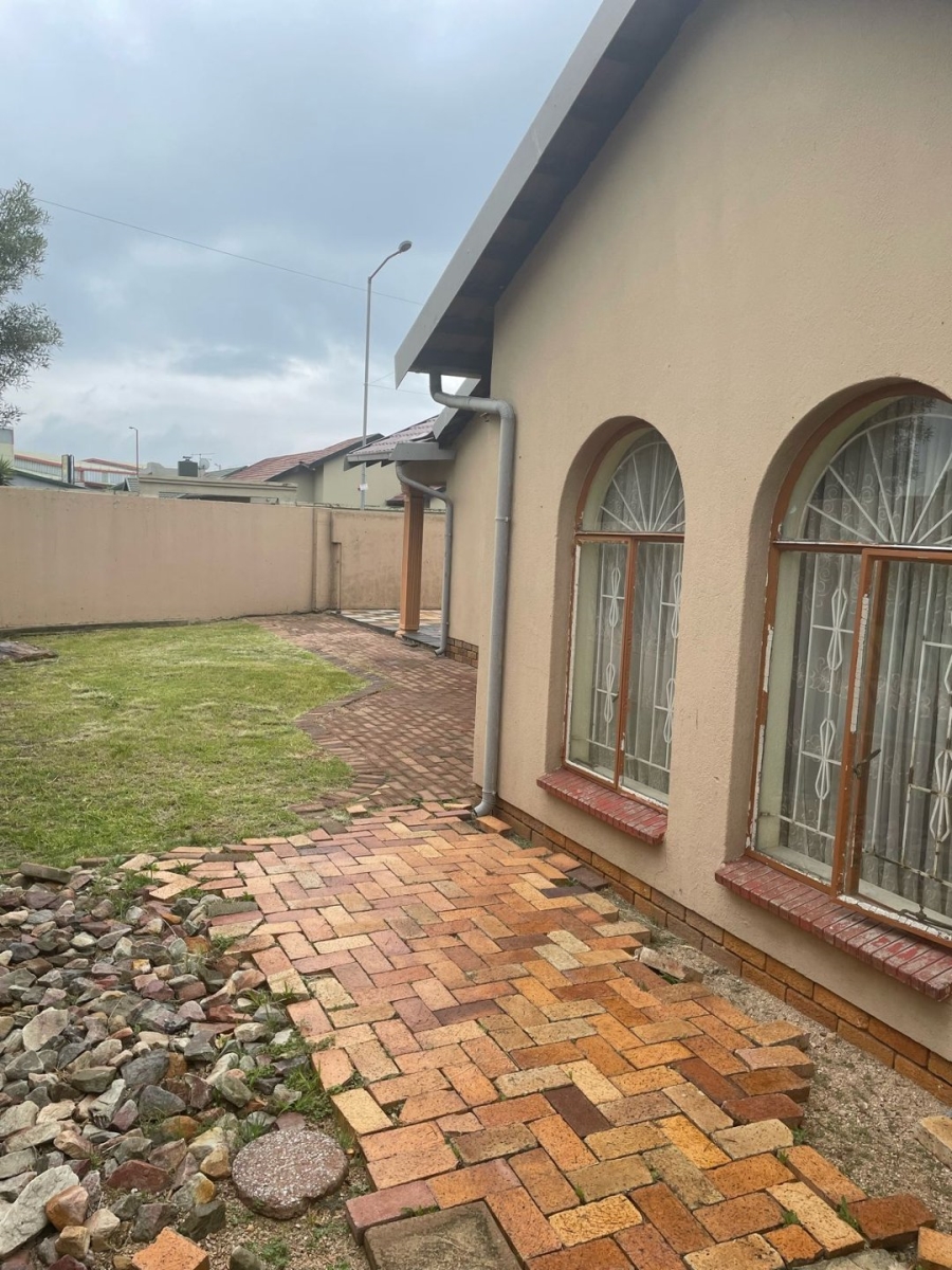 4 Bedroom Property for Sale in Agavia Gauteng