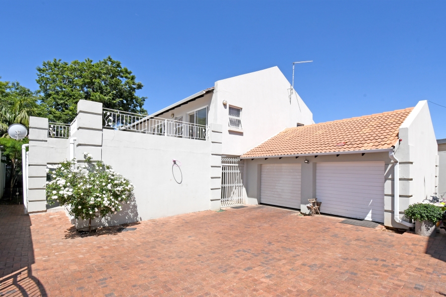 4 Bedroom Property for Sale in Fairmount Gauteng