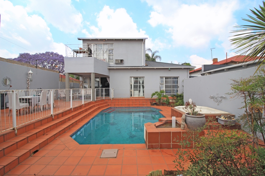 4 Bedroom Property for Sale in Highlands North Gauteng