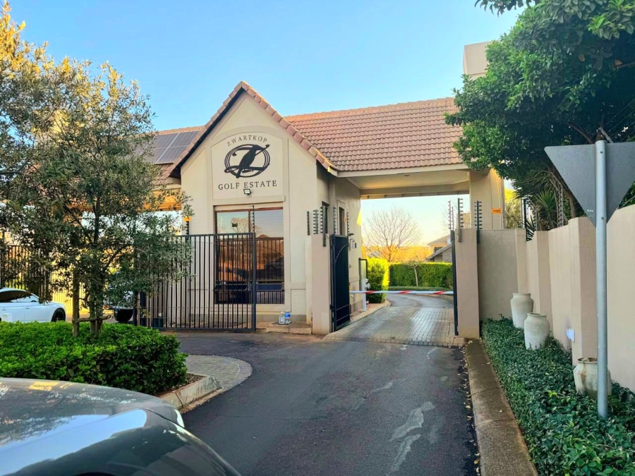 4 Bedroom Property for Sale in Zwartkop Golf Estate Gauteng