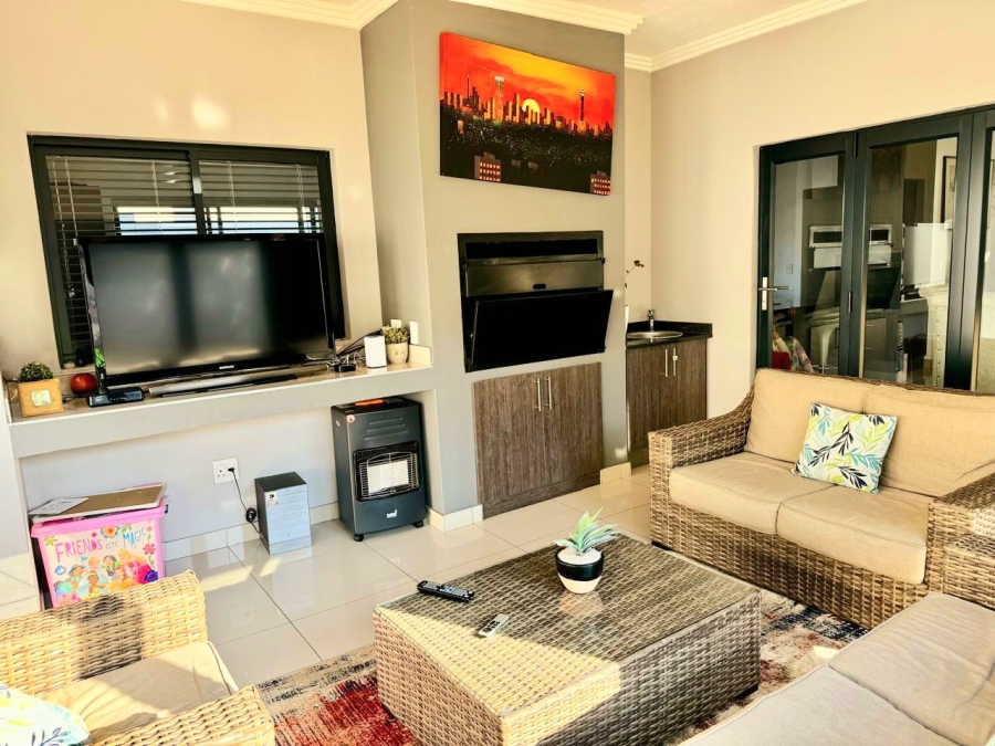 4 Bedroom Property for Sale in Zwartkop Golf Estate Gauteng