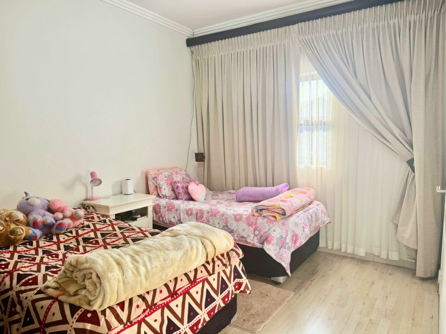 4 Bedroom Property for Sale in Zwartkop Golf Estate Gauteng