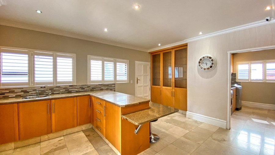 5 Bedroom Property for Sale in Bassonia Gauteng