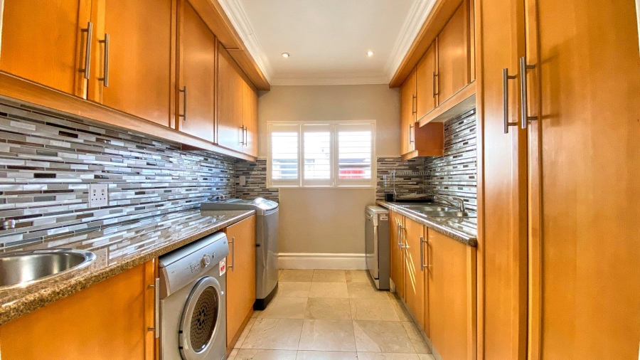 5 Bedroom Property for Sale in Bassonia Gauteng