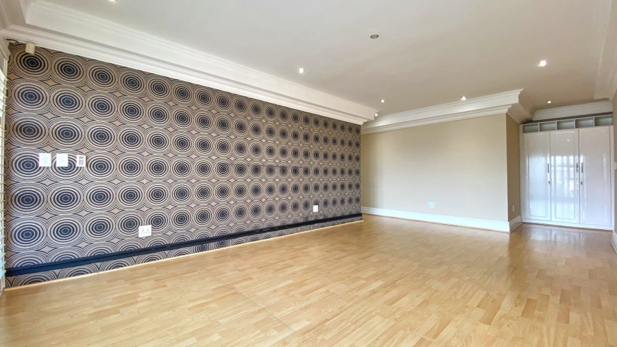 5 Bedroom Property for Sale in Bassonia Gauteng