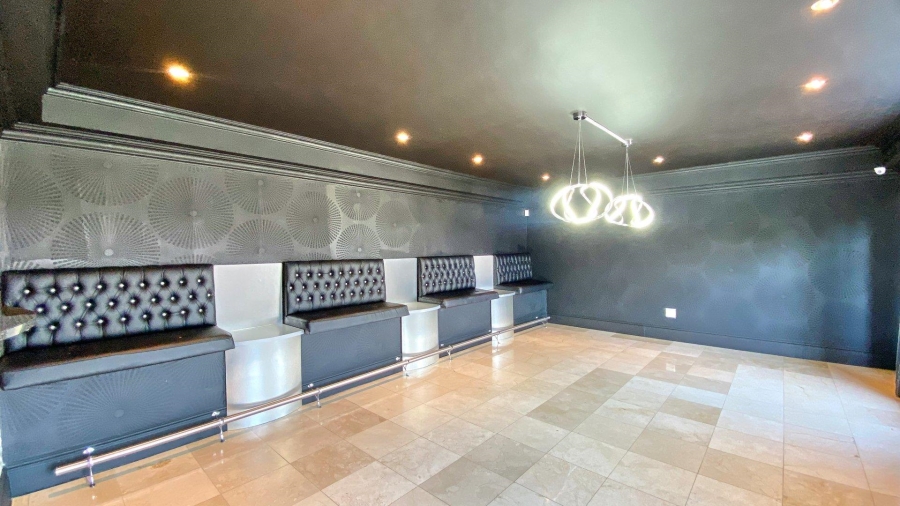 5 Bedroom Property for Sale in Bassonia Gauteng