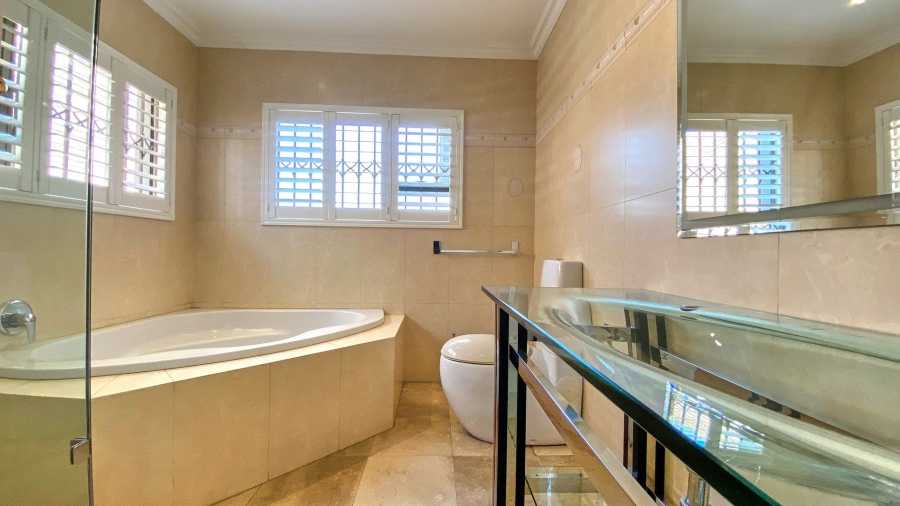 5 Bedroom Property for Sale in Bassonia Gauteng