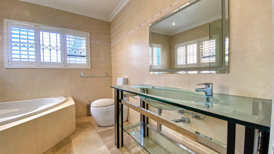 5 Bedroom Property for Sale in Bassonia Gauteng