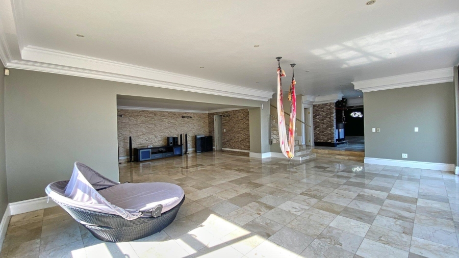 5 Bedroom Property for Sale in Bassonia Gauteng