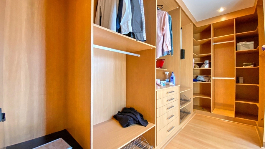 5 Bedroom Property for Sale in Bassonia Gauteng