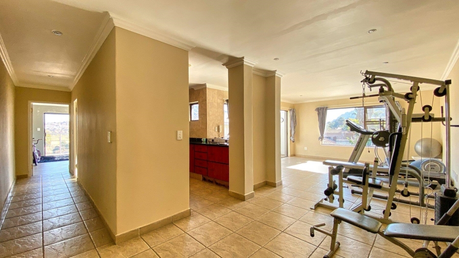 5 Bedroom Property for Sale in Bassonia Gauteng