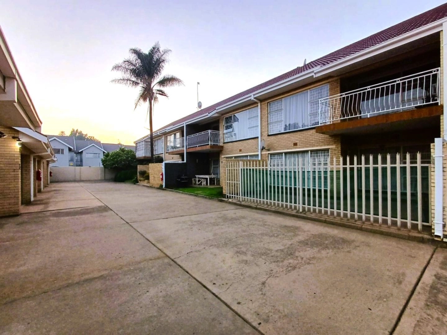 3 Bedroom Property for Sale in Three Rivers Proper Gauteng