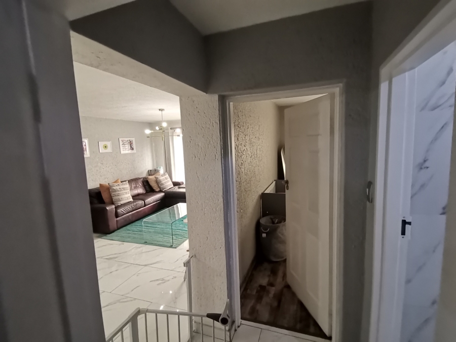 2 Bedroom Property for Sale in New Market Park Gauteng