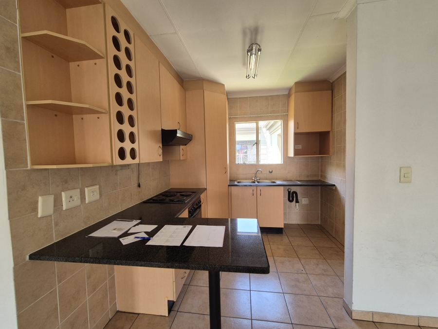 2 Bedroom Property for Sale in Oriel Gauteng
