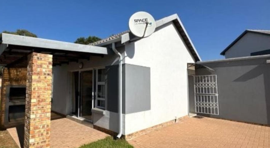 3 Bedroom Property for Sale in Roseacre Gauteng