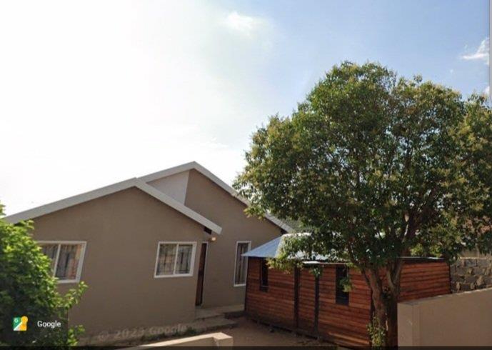 2 Bedroom Property for Sale in Likole Gauteng