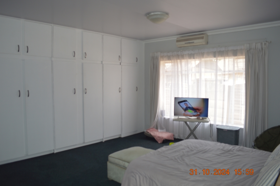 4 Bedroom Property for Sale in Three Rivers Gauteng