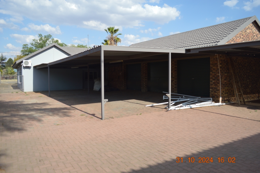 4 Bedroom Property for Sale in Three Rivers Gauteng