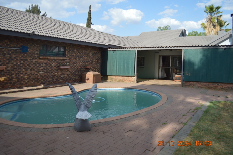 4 Bedroom Property for Sale in Three Rivers Gauteng