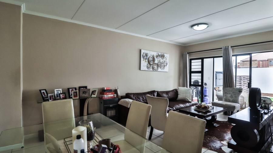 3 Bedroom Property for Sale in Equestria Gauteng