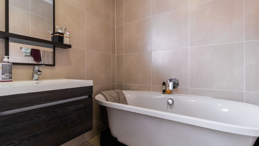 3 Bedroom Property for Sale in Equestria Gauteng