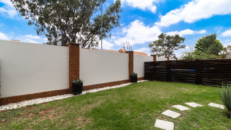 3 Bedroom Property for Sale in Equestria Gauteng