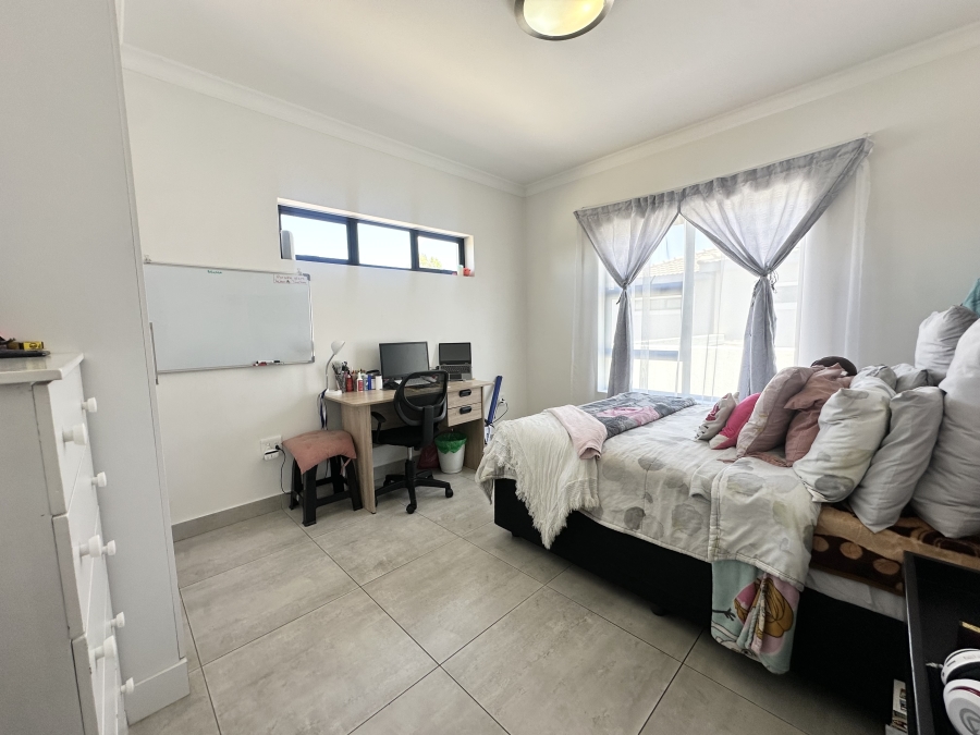 3 Bedroom Property for Sale in Thatchfield Estate Gauteng