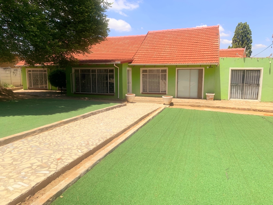 3 Bedroom Property for Sale in Vorna Valley Gauteng