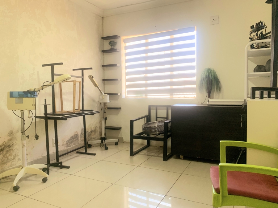 3 Bedroom Property for Sale in Vorna Valley Gauteng