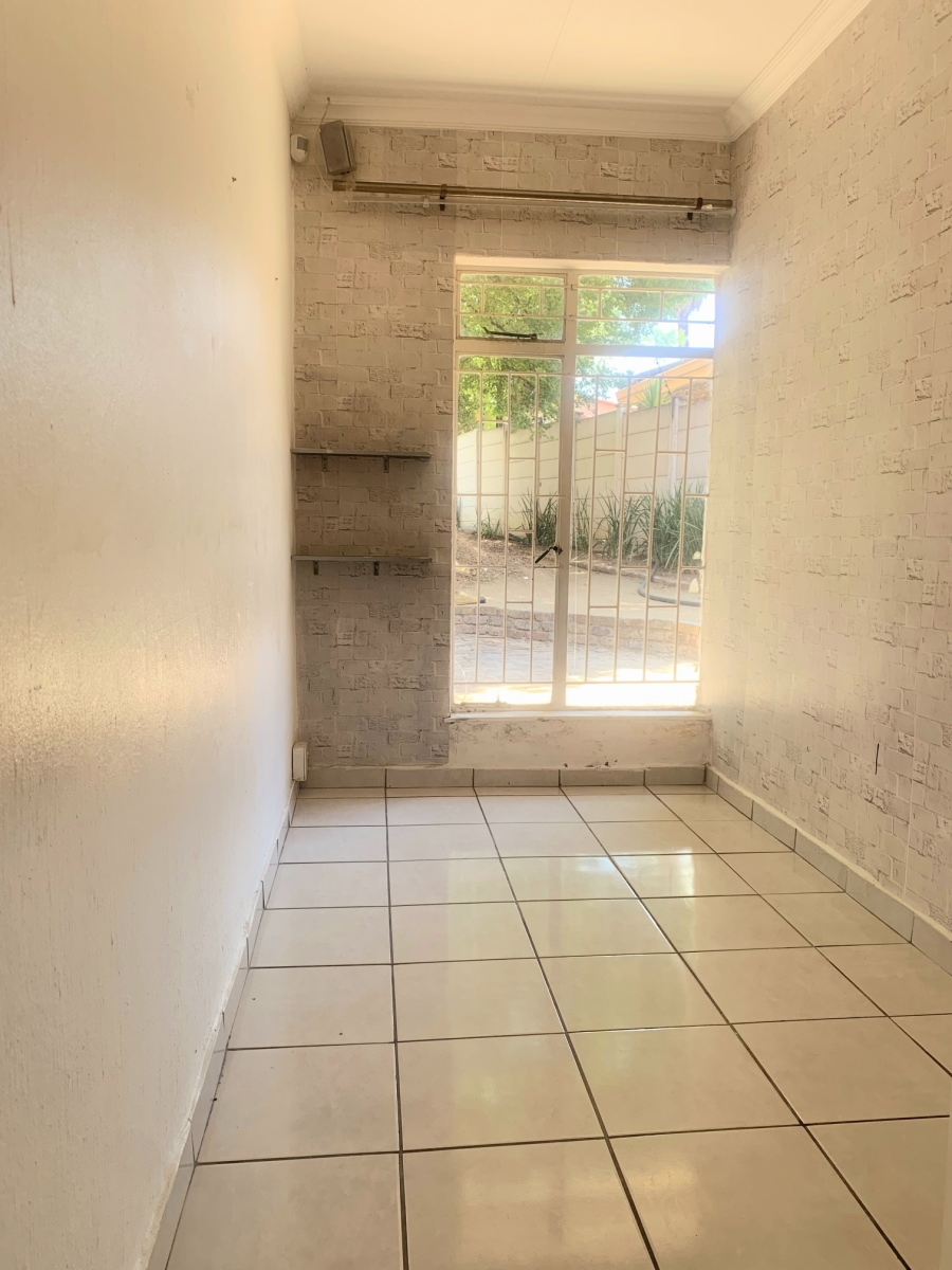 3 Bedroom Property for Sale in Vorna Valley Gauteng