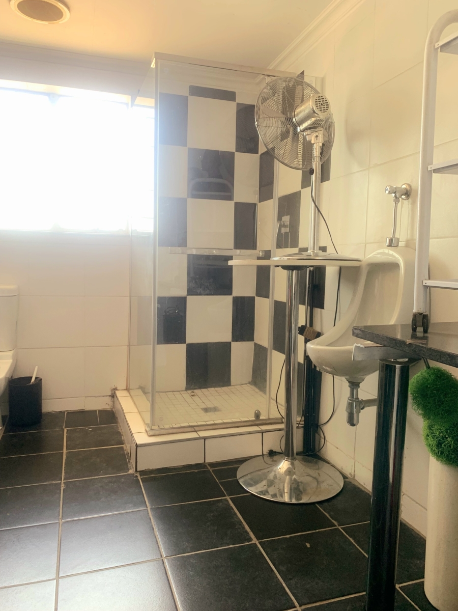 3 Bedroom Property for Sale in Vorna Valley Gauteng