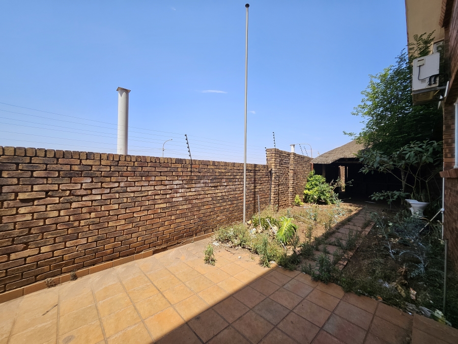 0 Bedroom Property for Sale in Sunderland Ridge Gauteng