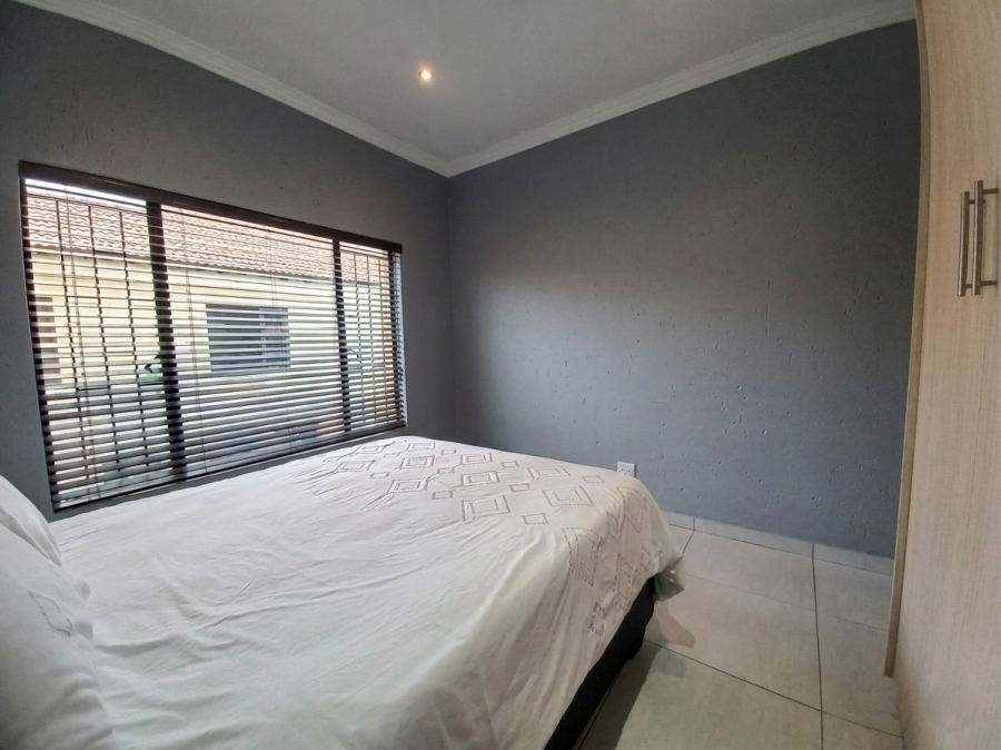 3 Bedroom Property for Sale in Sonneveld Gauteng