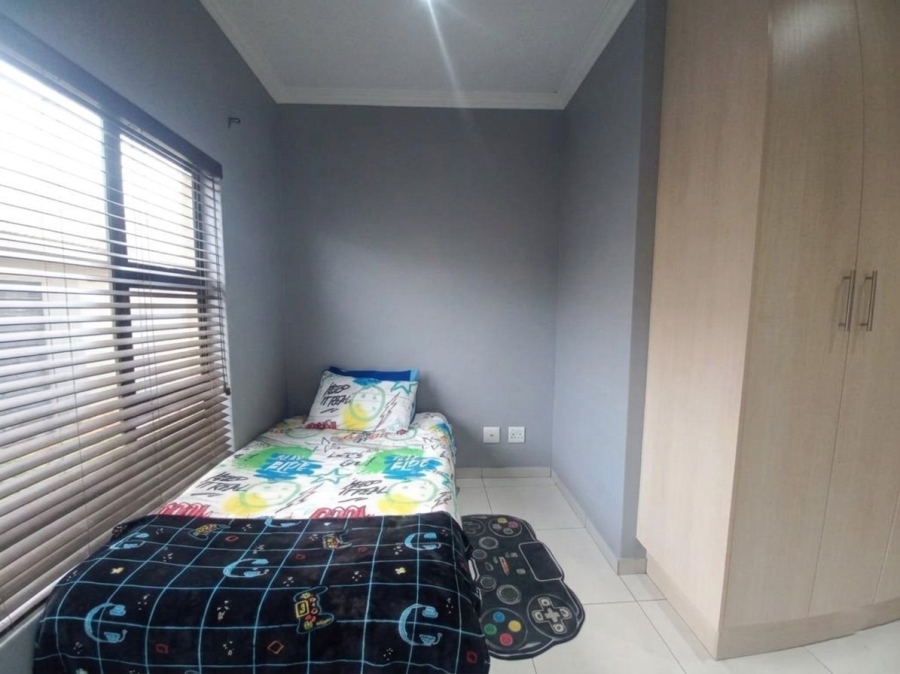 3 Bedroom Property for Sale in Sonneveld Gauteng