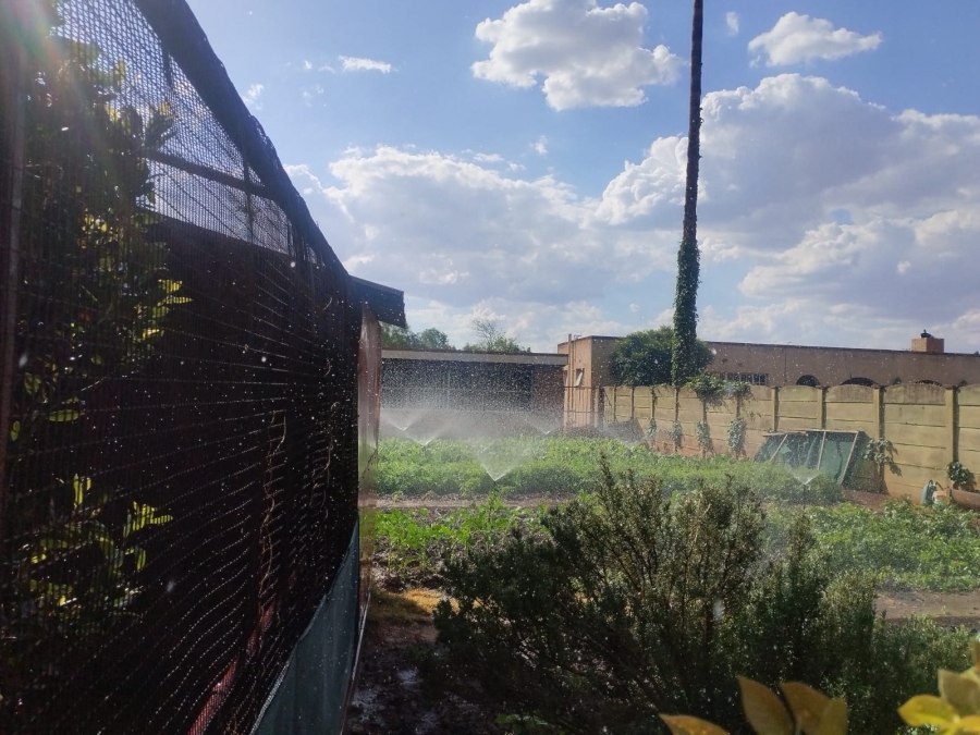 4 Bedroom Property for Sale in Unitas Park Gauteng