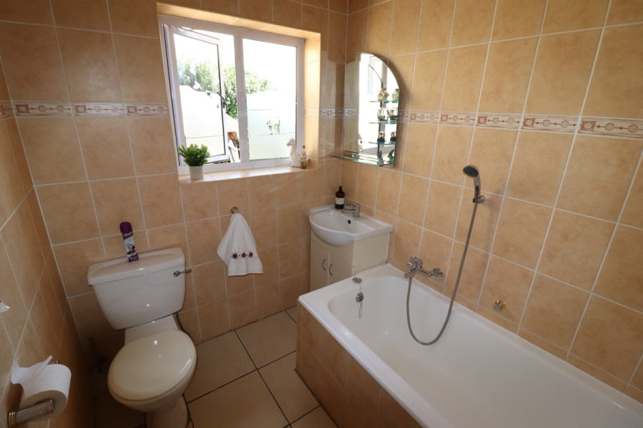 4 Bedroom Property for Sale in Gerdview Gauteng