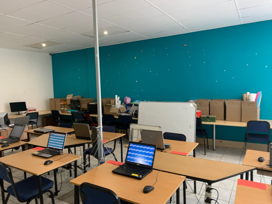 To Let Commercial Property for Rent in Bromhof Gauteng